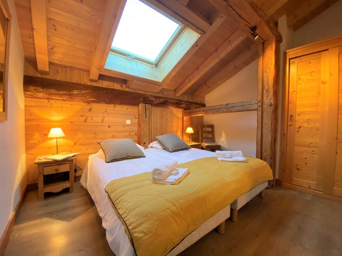 Chalet In Morzine Sleeping 12 With Sauna Exterior photo