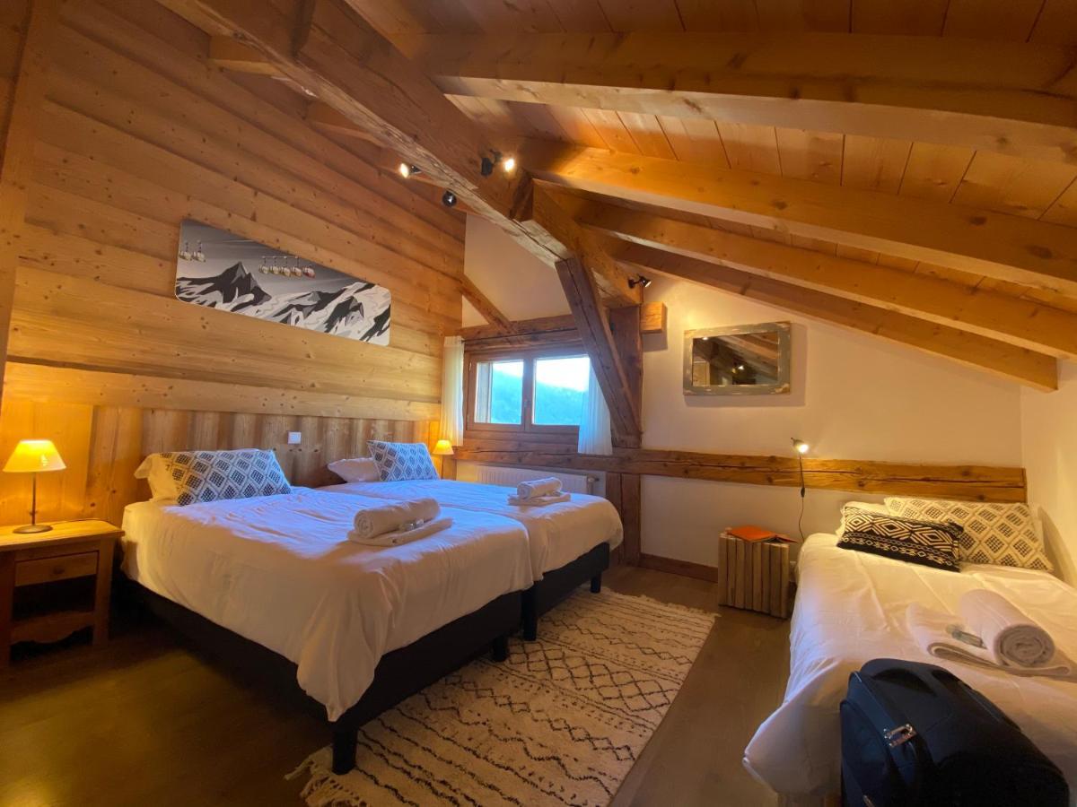 Chalet In Morzine Sleeping 12 With Sauna Exterior photo