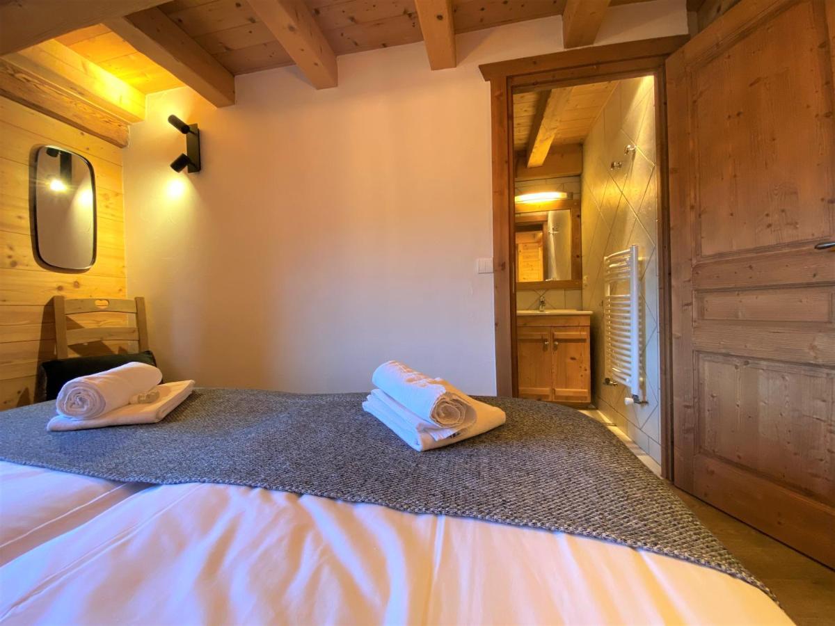 Chalet In Morzine Sleeping 12 With Sauna Exterior photo