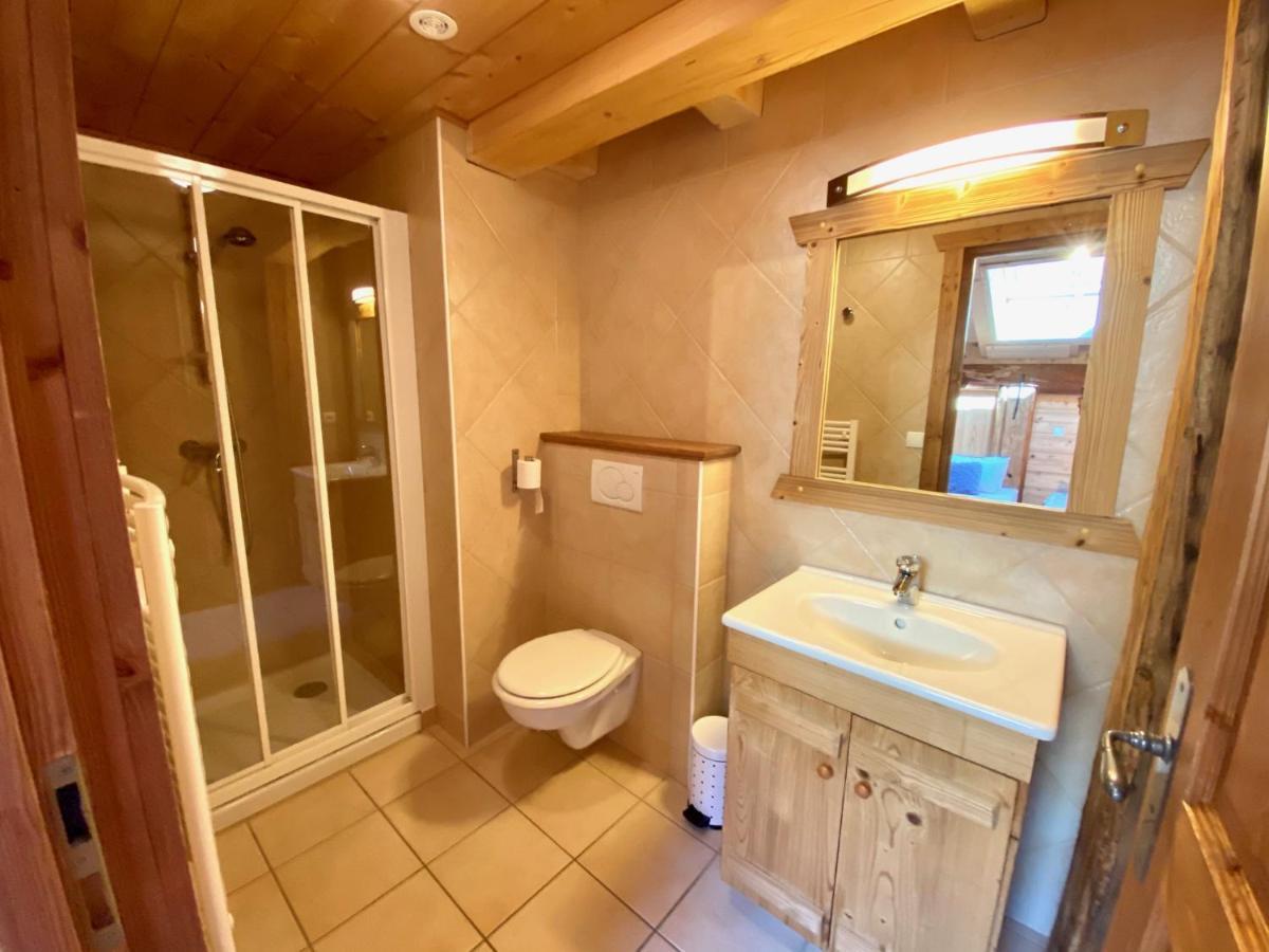Chalet In Morzine Sleeping 12 With Sauna Exterior photo